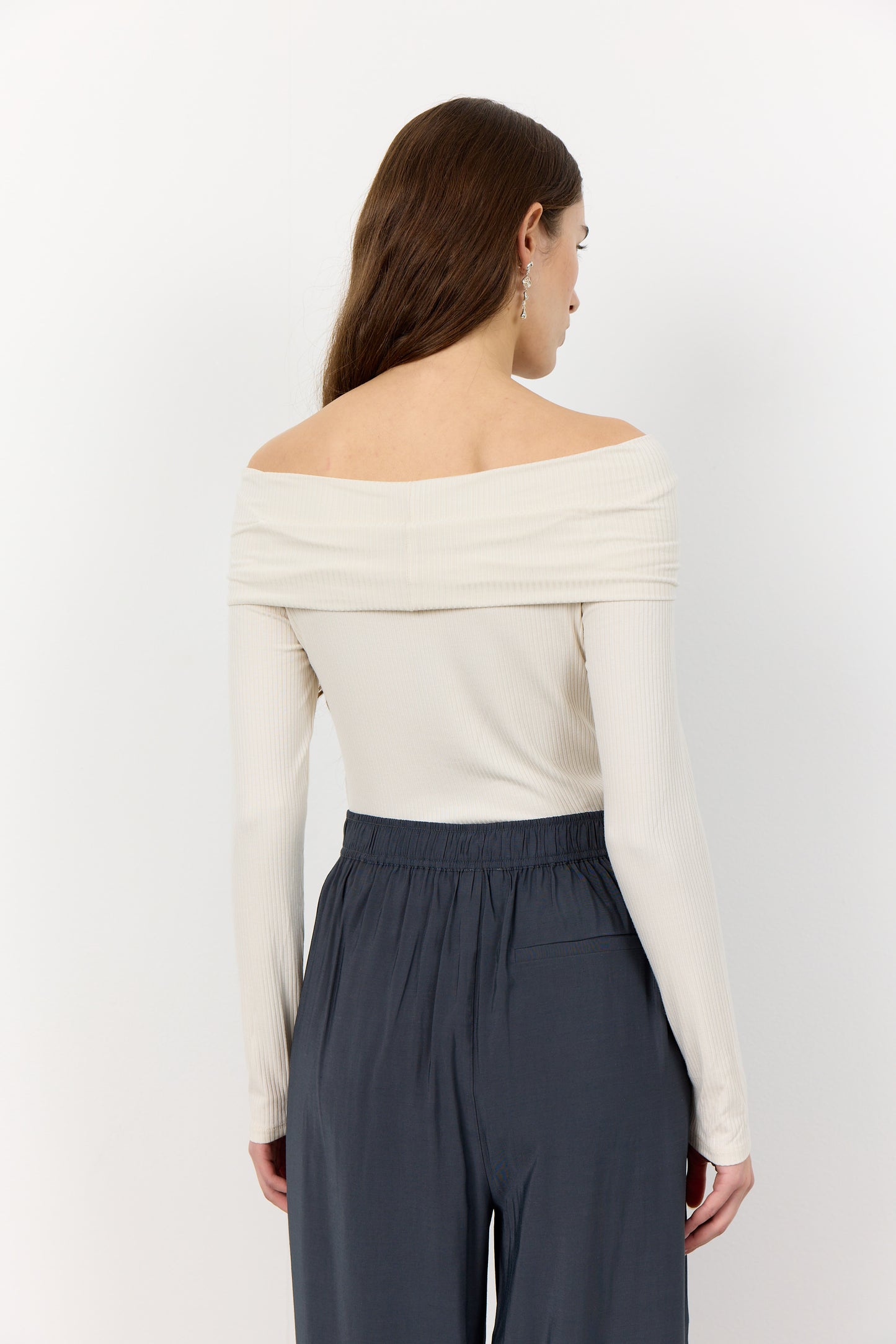 Off Shoulder Top Kisa