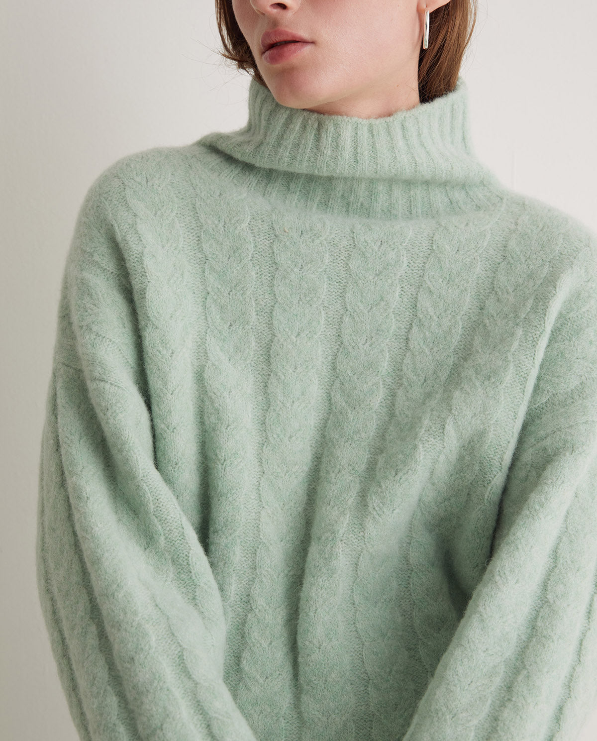 Cable Knit Rollneck Pullover