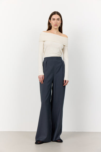 Off Shoulder Top Kisa