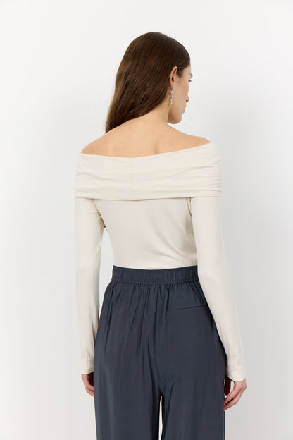 Off Shoulder Top Kisa
