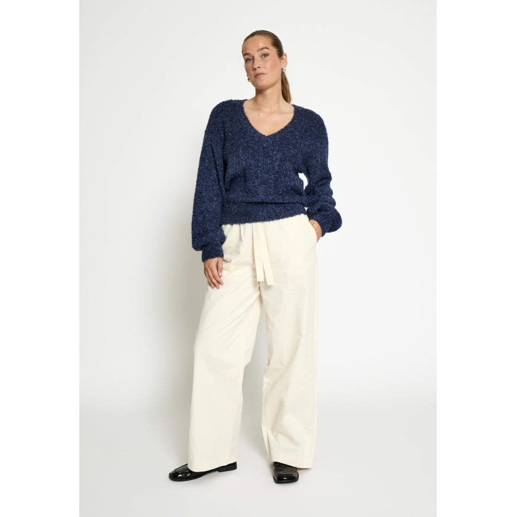 Jennie V-Neck Knit