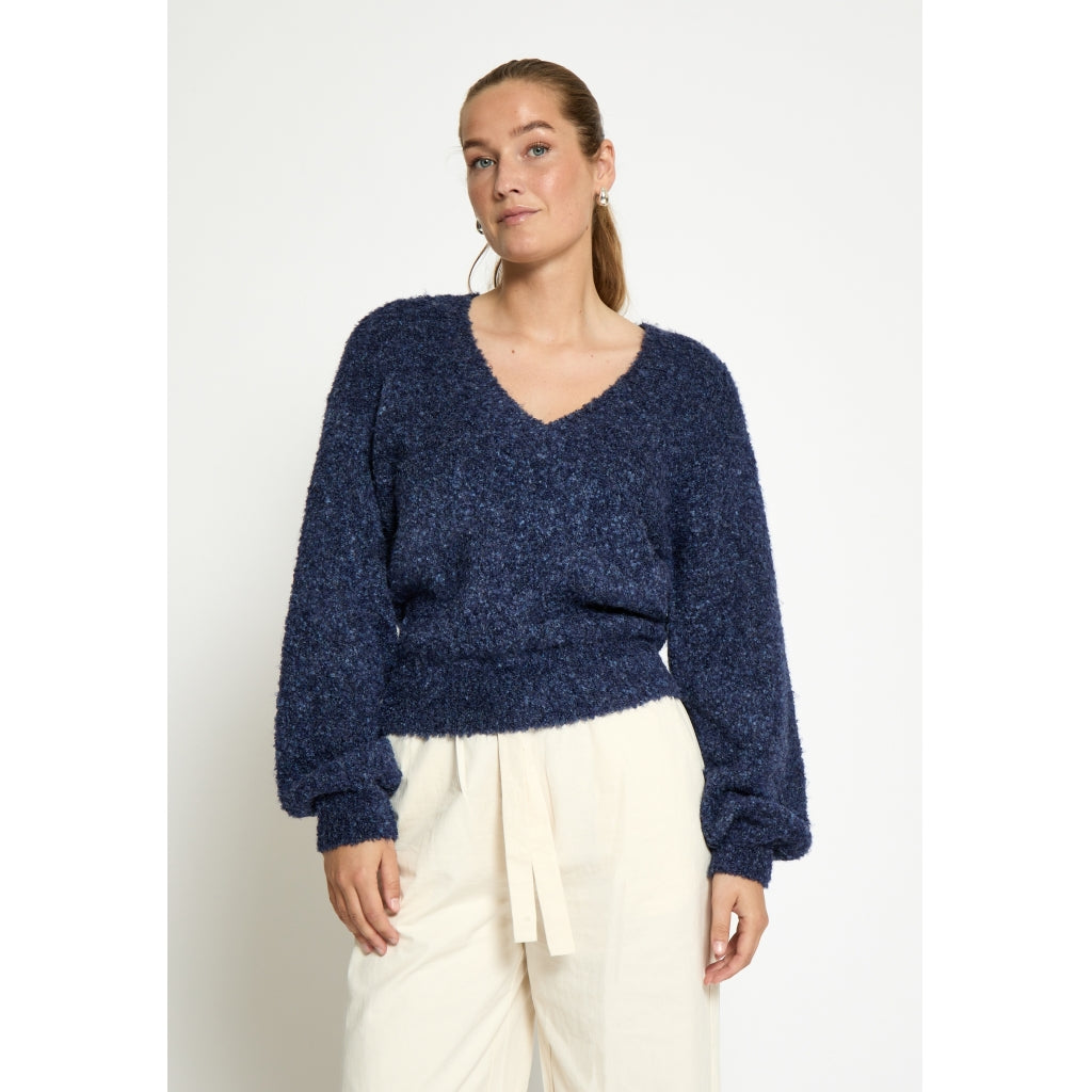 Jennie V-Neck Knit