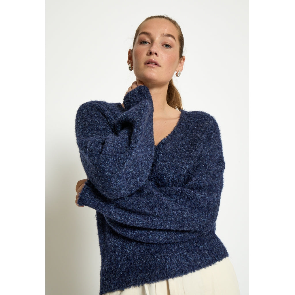 Jennie V-Neck Knit