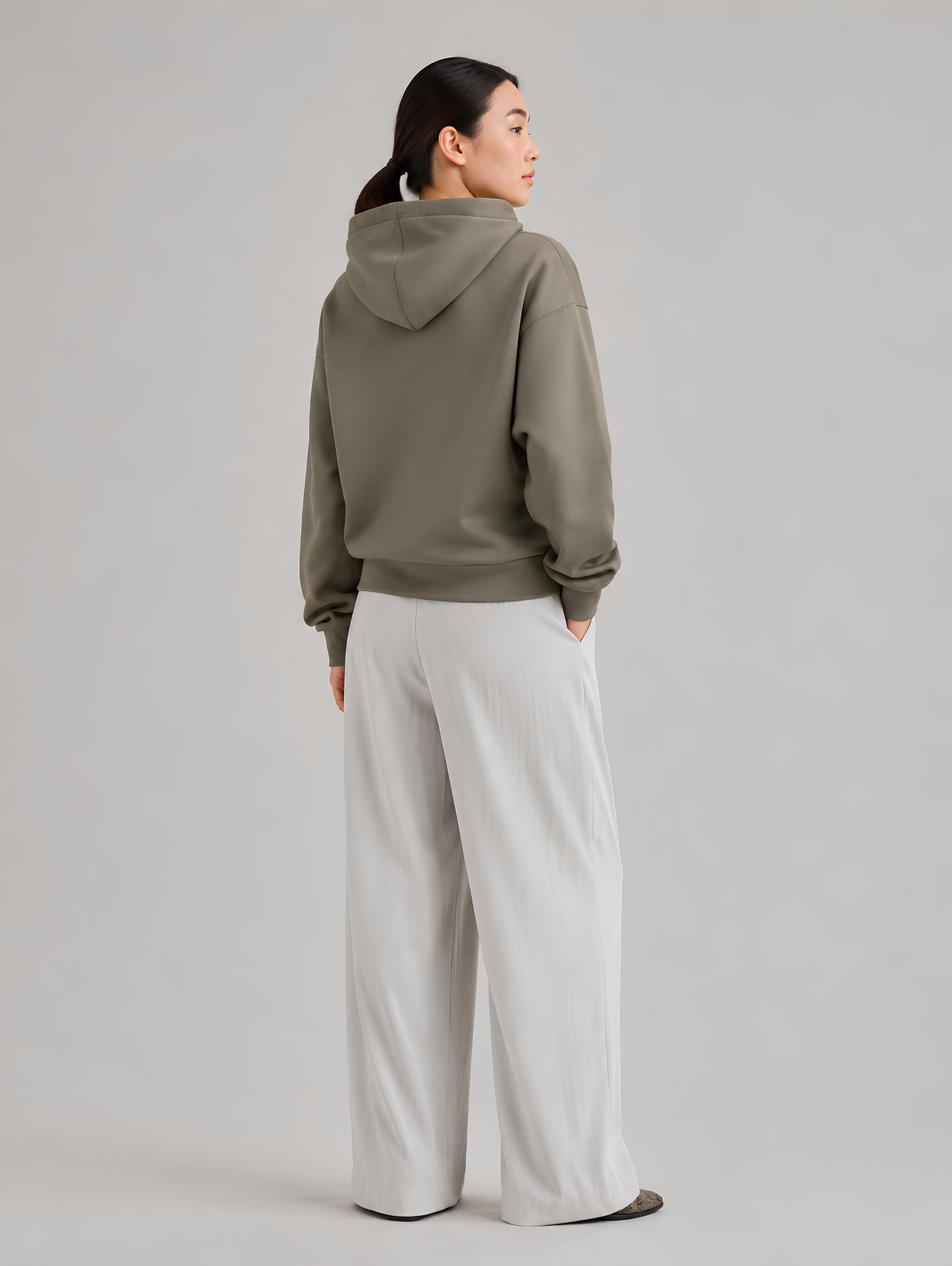 LR-NUKA 21 Sweatshirt