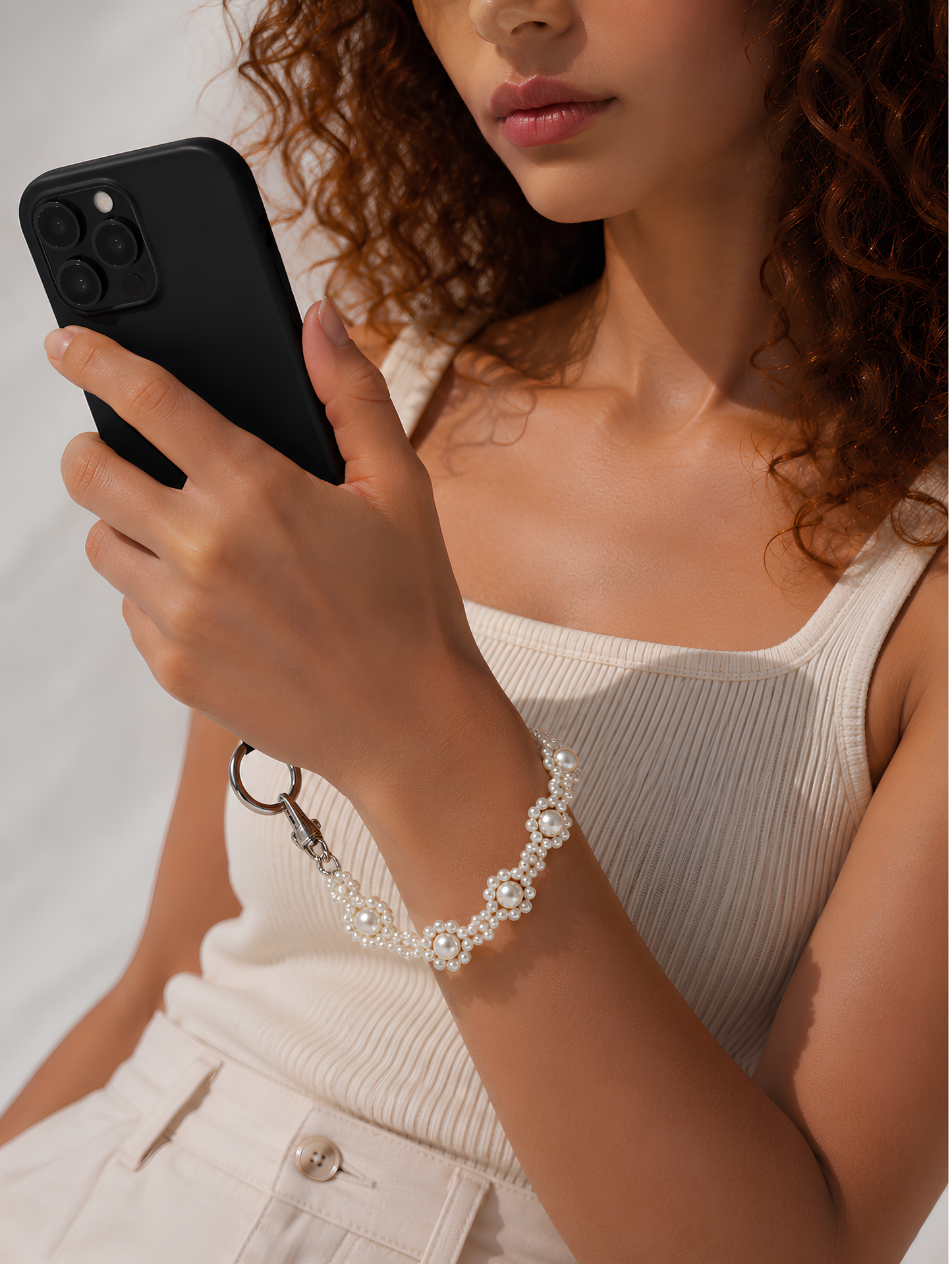 Flower Pearl Wristlet