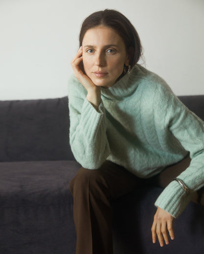 Cable Knit Rollneck Pullover